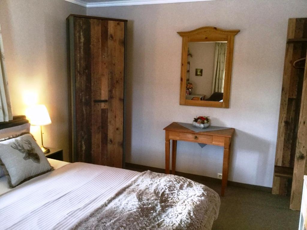 Pension Louise Hotel ไรท์อิมวิงเคอ ภายนอก รูปภาพ